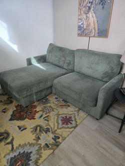 Apt sofa