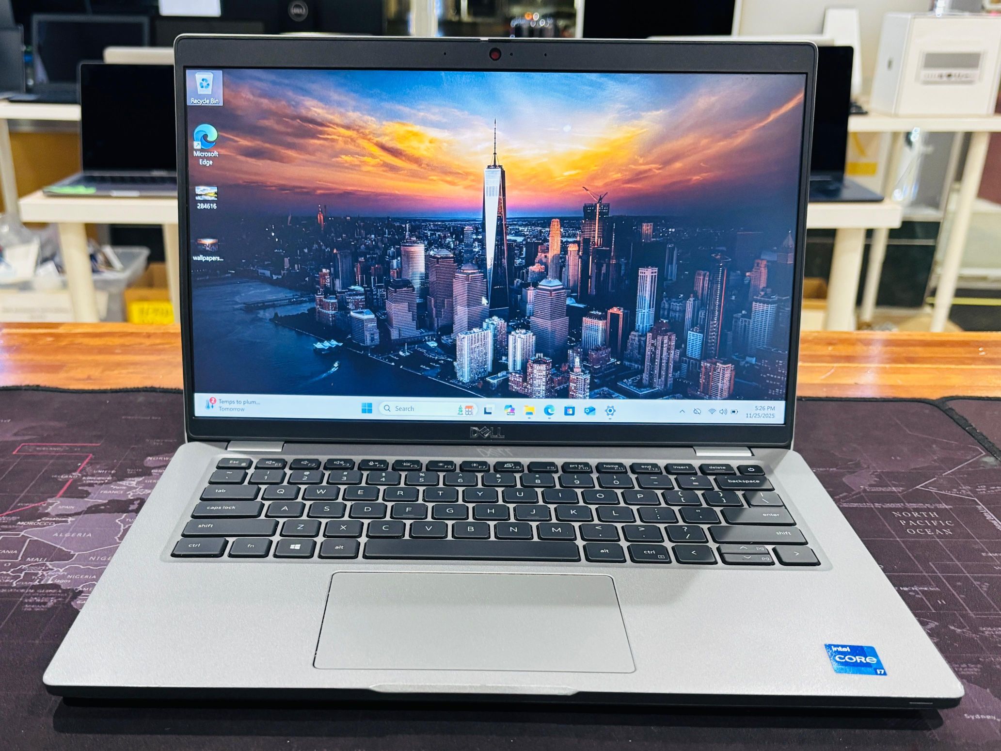 Dell Latitude 14” 5(contact info removed) Core i7-1165G7 16GB RAM 256GB SSD Windows 11 Pro