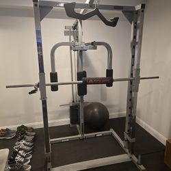 Body Solid Smith Machine With  Bench 160lb W/stack 