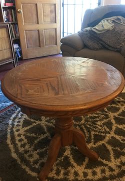 Corner table