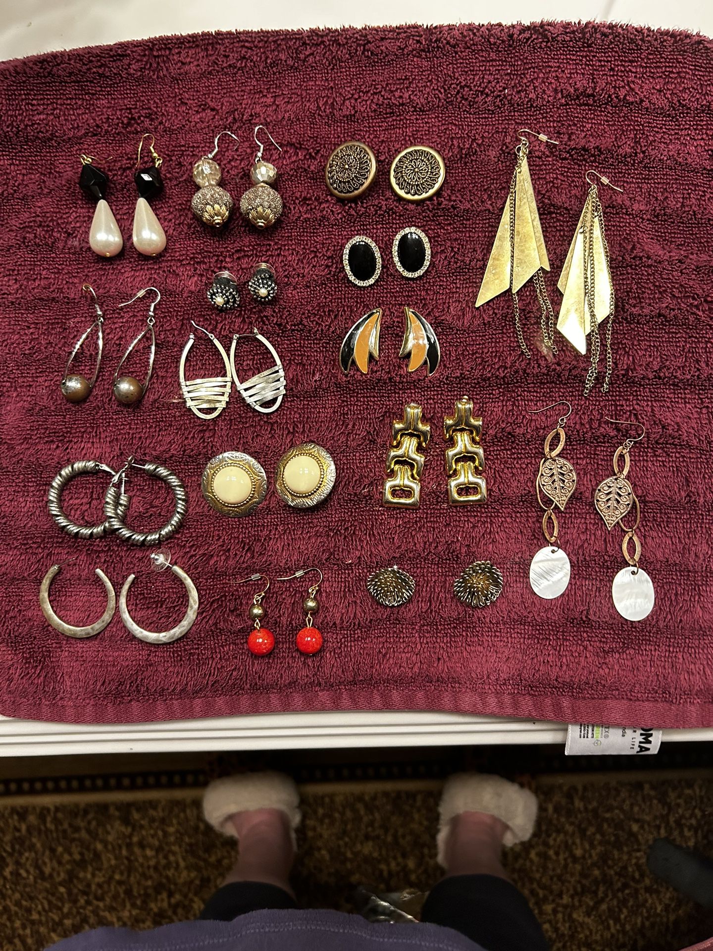 Vintage 16 Pairs Of Earrings For $20 