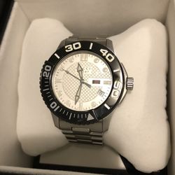 Gucci Diver (G Timeless Sport Collection)