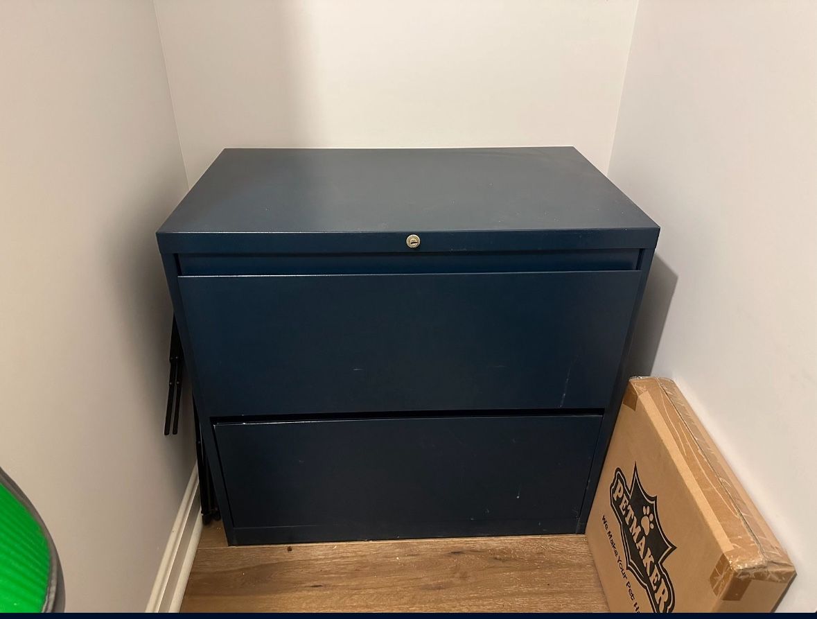Free Metal Encased File Cabinet(No Keys)