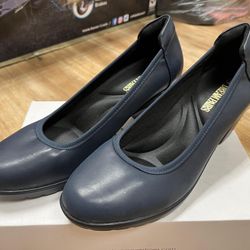 Woman Shoes Size 9