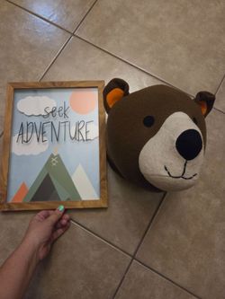 Bear head plush and frame