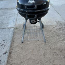 Kingsford 22.5 in. Charcoal Kettle Grill