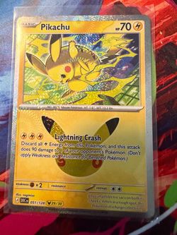 Pikachu Holo Pokémon Card 051/128