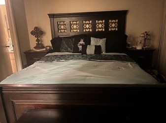 Handcrafted Real Wood Bedding Set California King Bed, Treasure Box, and 2 Nightstands