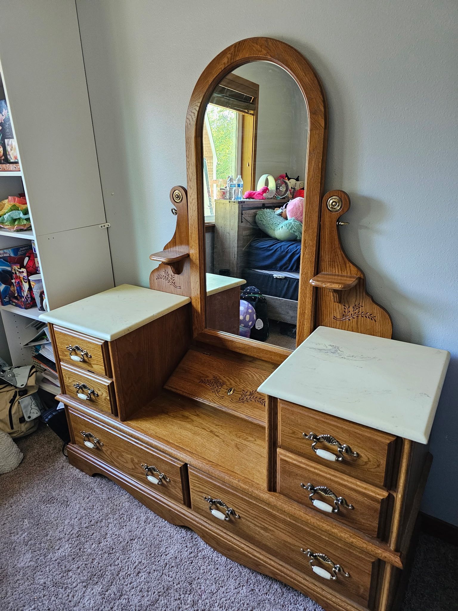 Antique Vanity With Mirror