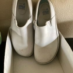 Nurse’s Shoes Size 8 Wide