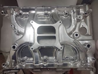 Edelbrock Performer 390 intake manifold