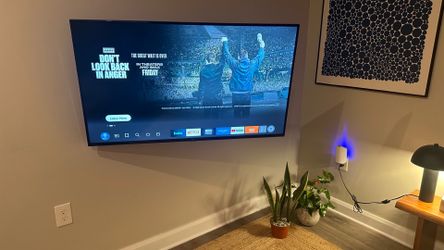 Amazon Fire TV 4-Series 50” 4K UHD – Wall Mount + Stand