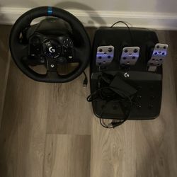 Logitech Steering Wheel And Pedals G930