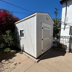 Shed 8x10x10