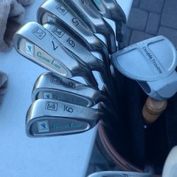 Complete Set Of Women's Golf Clubs 