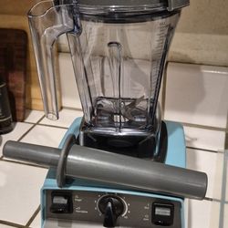 Vita-mix Food Preparing Machine 