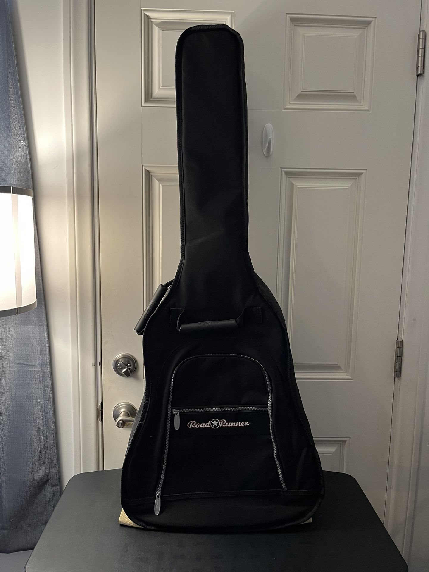 ROAD RUNNER ACOUSTIC GUITAR BACK PACK STYLE GIG BAG!