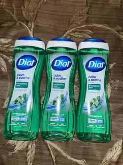 3🔥16 Fl oz Dial body wash all 3 for $10 firm on price
