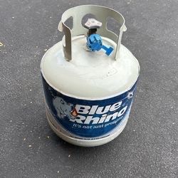 Gas tank