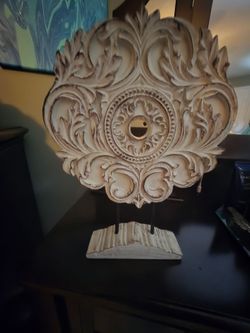 Finial Swirl On Stand