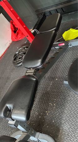 Adjustable workout utility bench