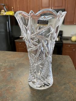 Brand new crystal vase