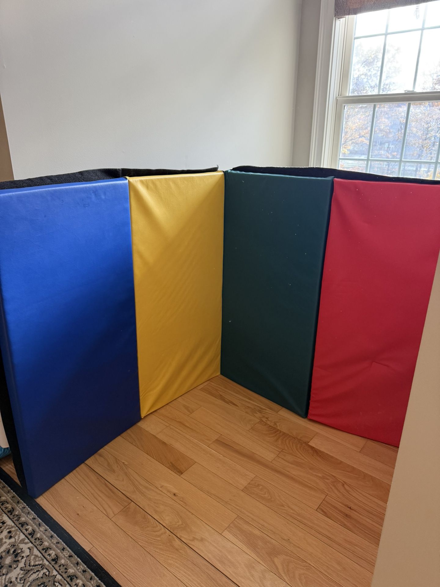 Free Tumbling Gymnastics Mat - Foldable 