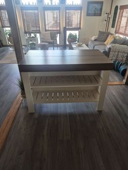 Kitchen island