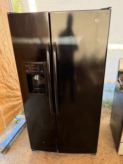 GE Side-by-Side Refrigerator Black