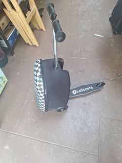 A scooter suitcase with build in scooter