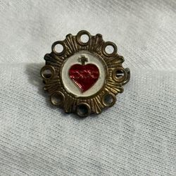 Vintage Sacred Heart Of Jesus Enamel Gold Tone Lapel Pin Brooch