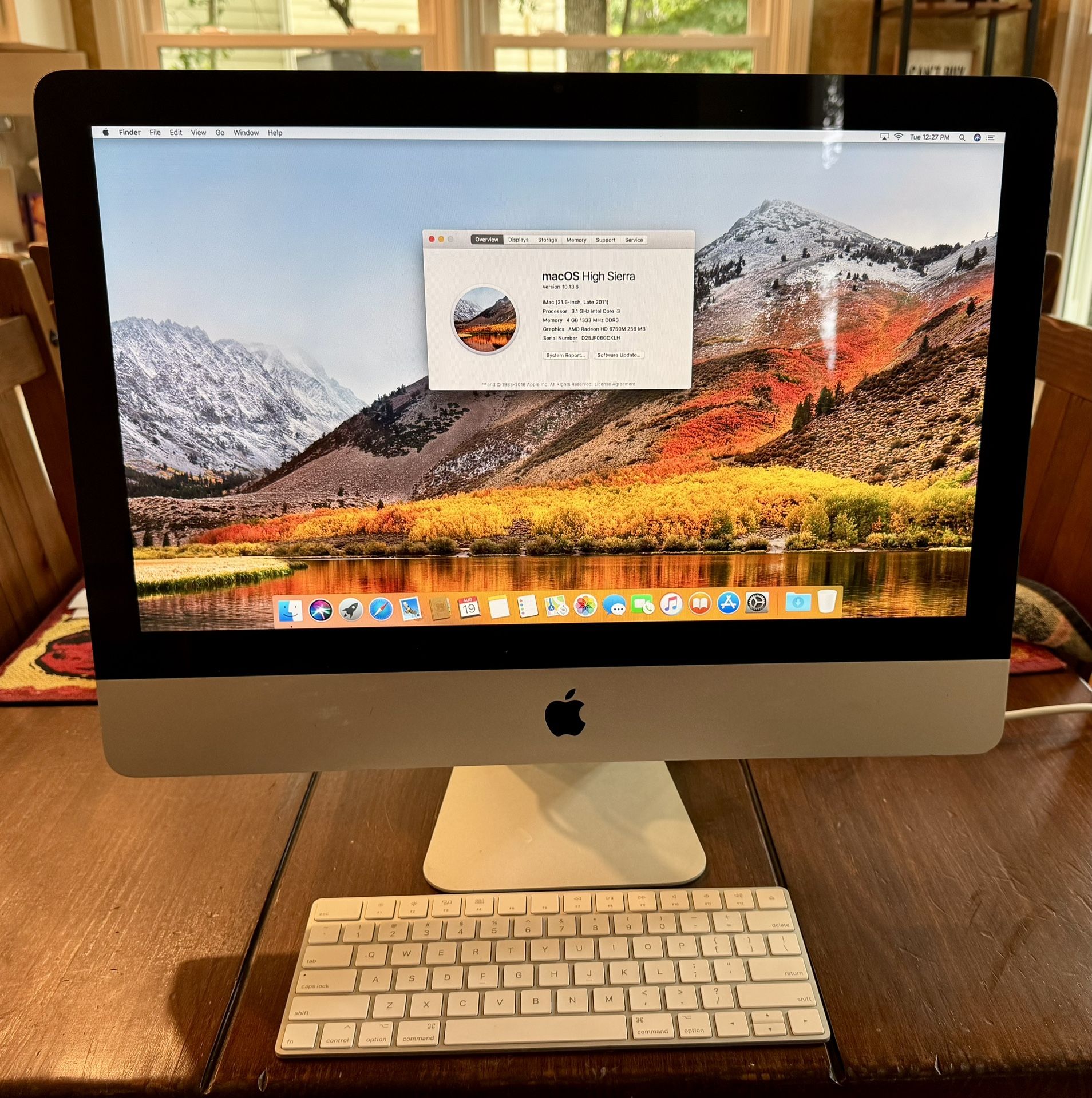 Apple iMac With Keyboard 