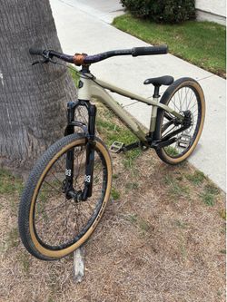 Brand new Polygon Trid dirtjumper