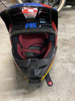Helmet- Fox V1 Small