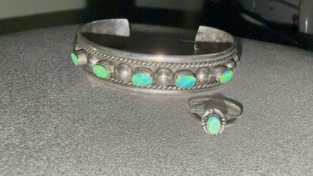 ✨ Vintage Sterling Silver Green Opal Southwestern Cuff & Ring Set