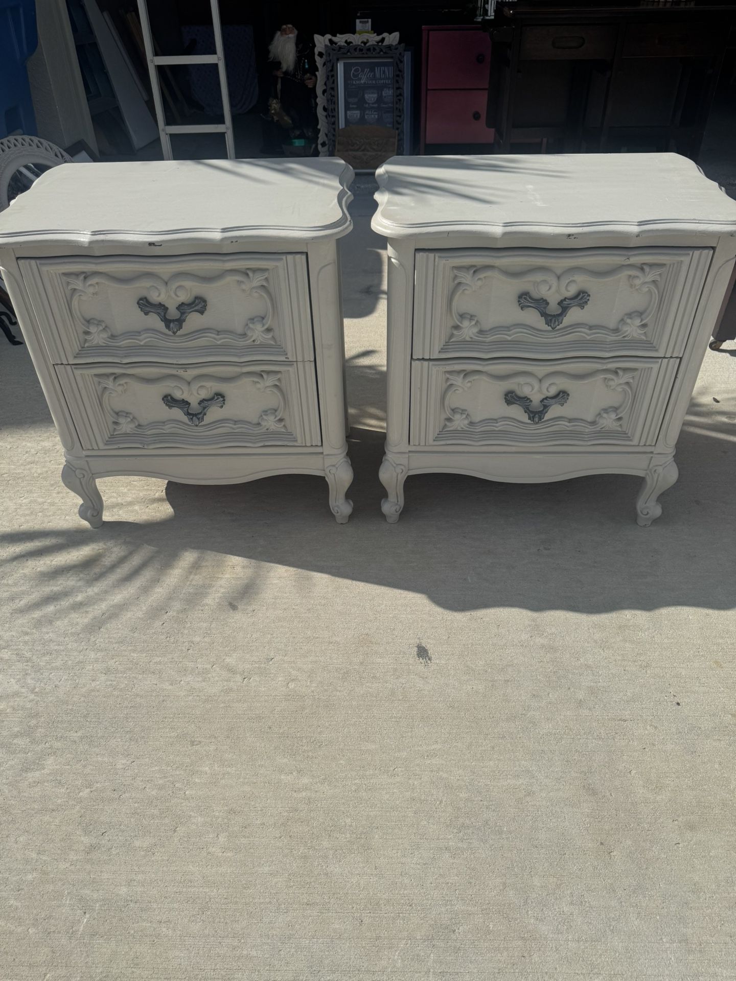2 Matching Old English Night Stands H25x24x17