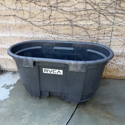 Rubbermaid 100 Gallon Stock Tank Cold Plunge 