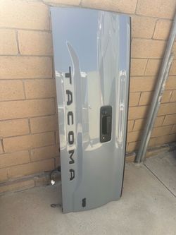 2018. Toyota. Tacoma. Tail. Gate. Parts