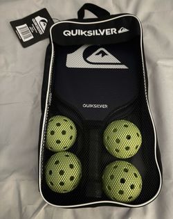Quicksilver Pickleball Set 2 Paddles 4 Balls Carry Case BRAND NEW with Tags
