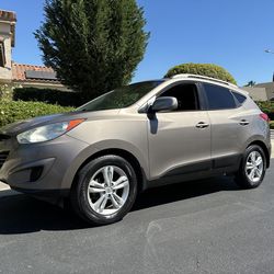 2012 Hyundai Tucson GLS SPORT