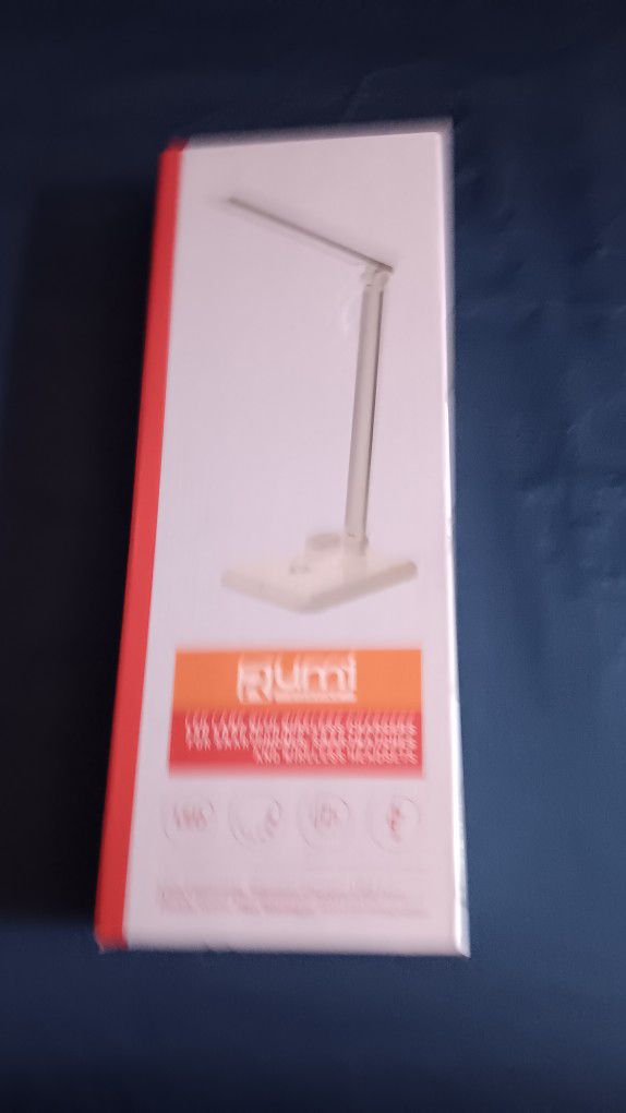 LED Lamp With Wireless Chargers 