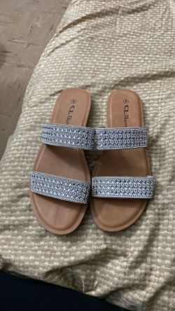 Brand new sparky sandals size 8 color brown,white with rhinestones