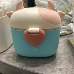 Baby Formula Dispenser, BPA Free Portable Milk Powde