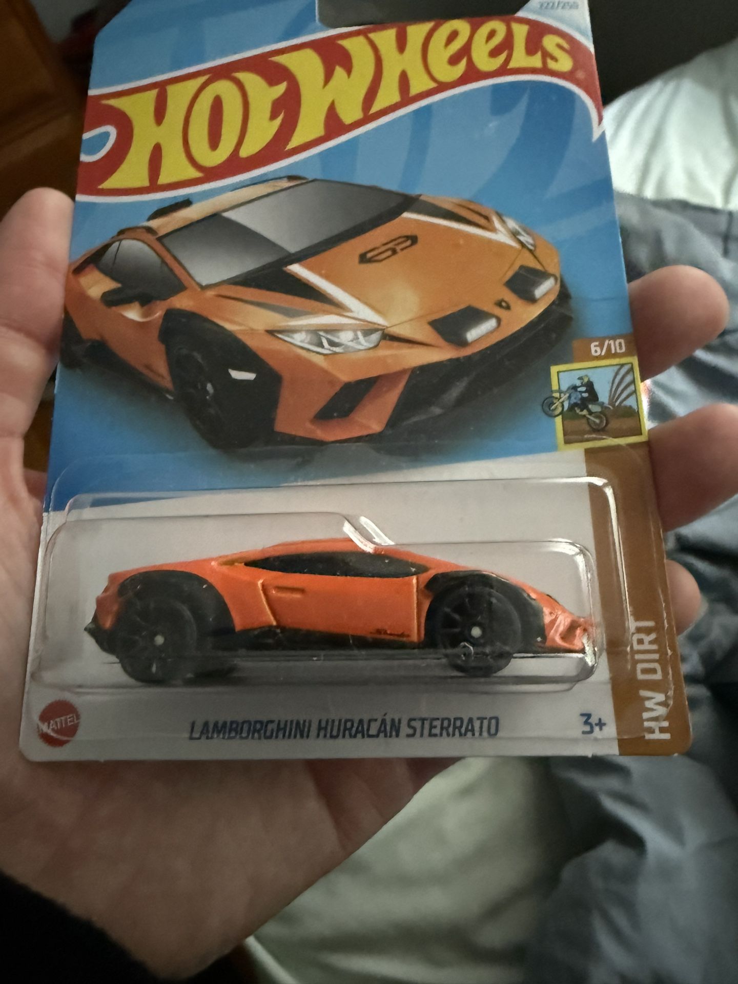 Hot Wheels. Lamborghini Huracan Sterrato