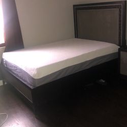 Queen Size Bedroom Set 
