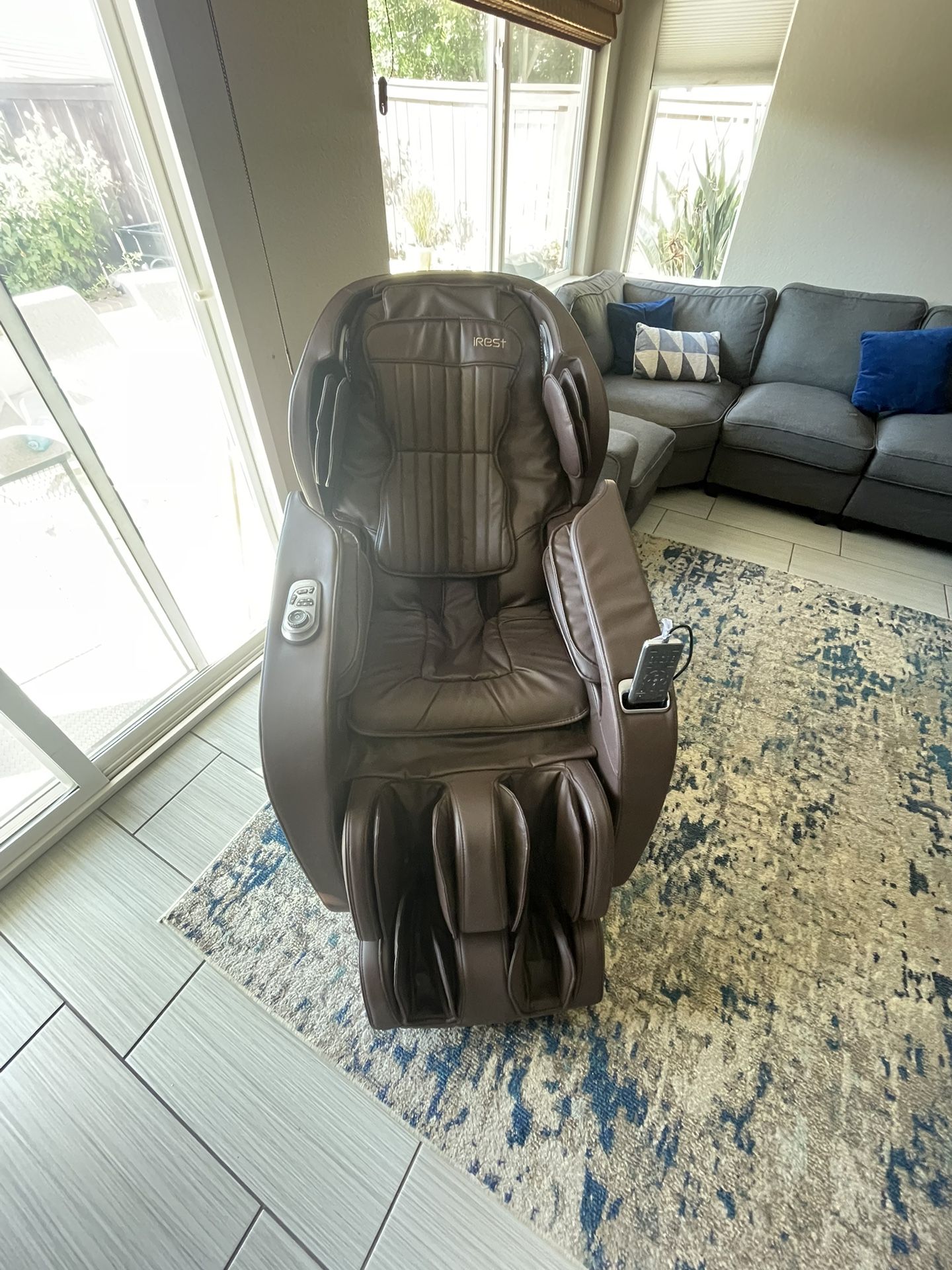 iRest Massage Chair for Sale in Murrieta, CA OfferUp