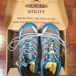 Keen Women Work Shoes - Size 9.5W
