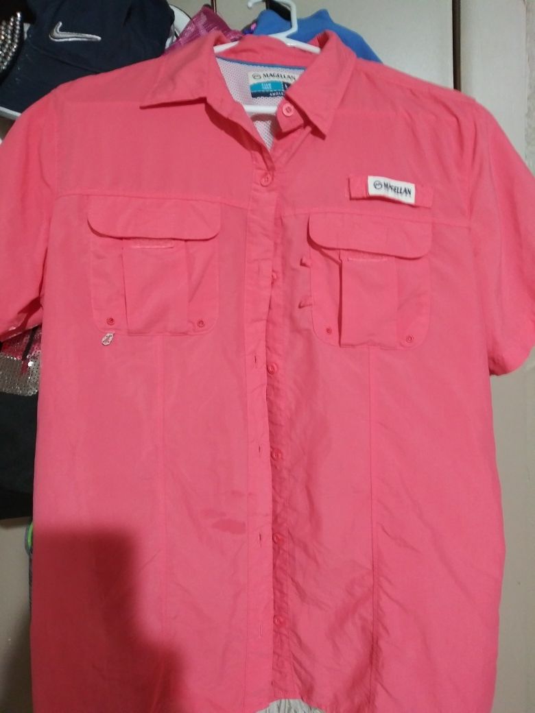 LADIES LARGE MAGELLAN CORRAL COLOR FOR 20.00 EXCELLENT CONDITION