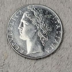 100 Italian Lira coin, 1977 (Antique Collectible)