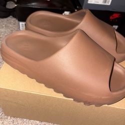 Yeezy Slides ‘Flax’ Size 9 Mens